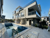 Didim'de Satılık Havuzlu Sitede Villa 3+1